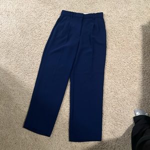 Aritzia effortless pants in navy. Size 10
